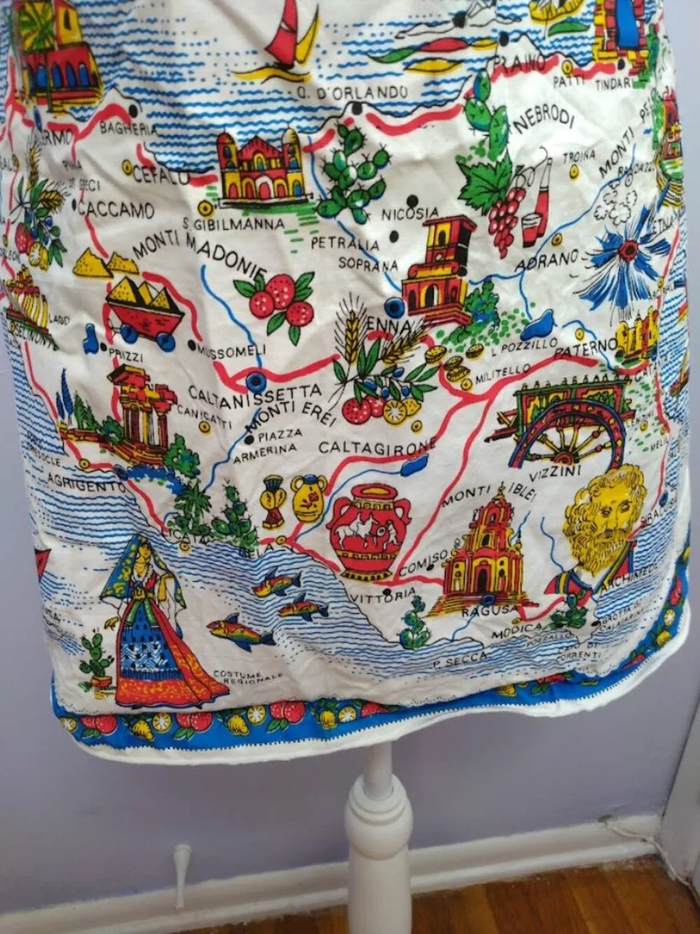Vintage Kitchen Souvenir Apron Sicily Italian Map Folk Art Colorful Cotton